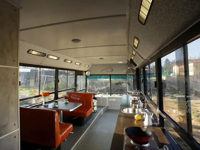 vintage buses-Abondoned Bus Remodeled into beautiful mobile home (6)