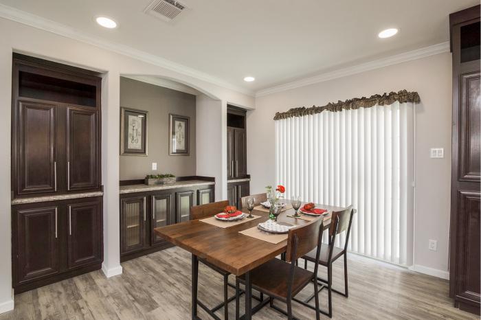 Hillcrest IV - Best Manufactured Home Design Winner 2016 - Dining Room 3