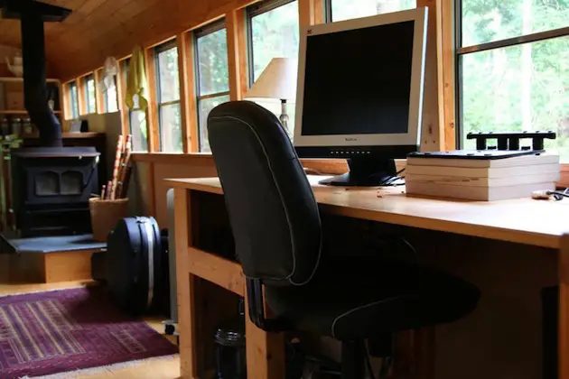 vintage buses-School-Bus-Converted Into Mobile-Home - Interior