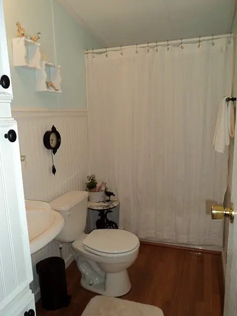 Farmhouse Style Double Wide Makeover - guest bathroom after