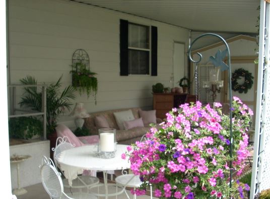 cottage style mobile home decorating